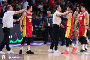 电竞比分-赵睿：对中国男篮充满希望 但只要球队后面打不好 肯定会有质疑声