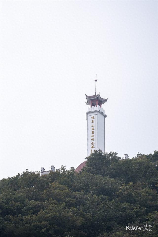 英雄联盟直播-2025保定易水湖铁人三项丨巍巍狼牙山 铮铮铁骨魂